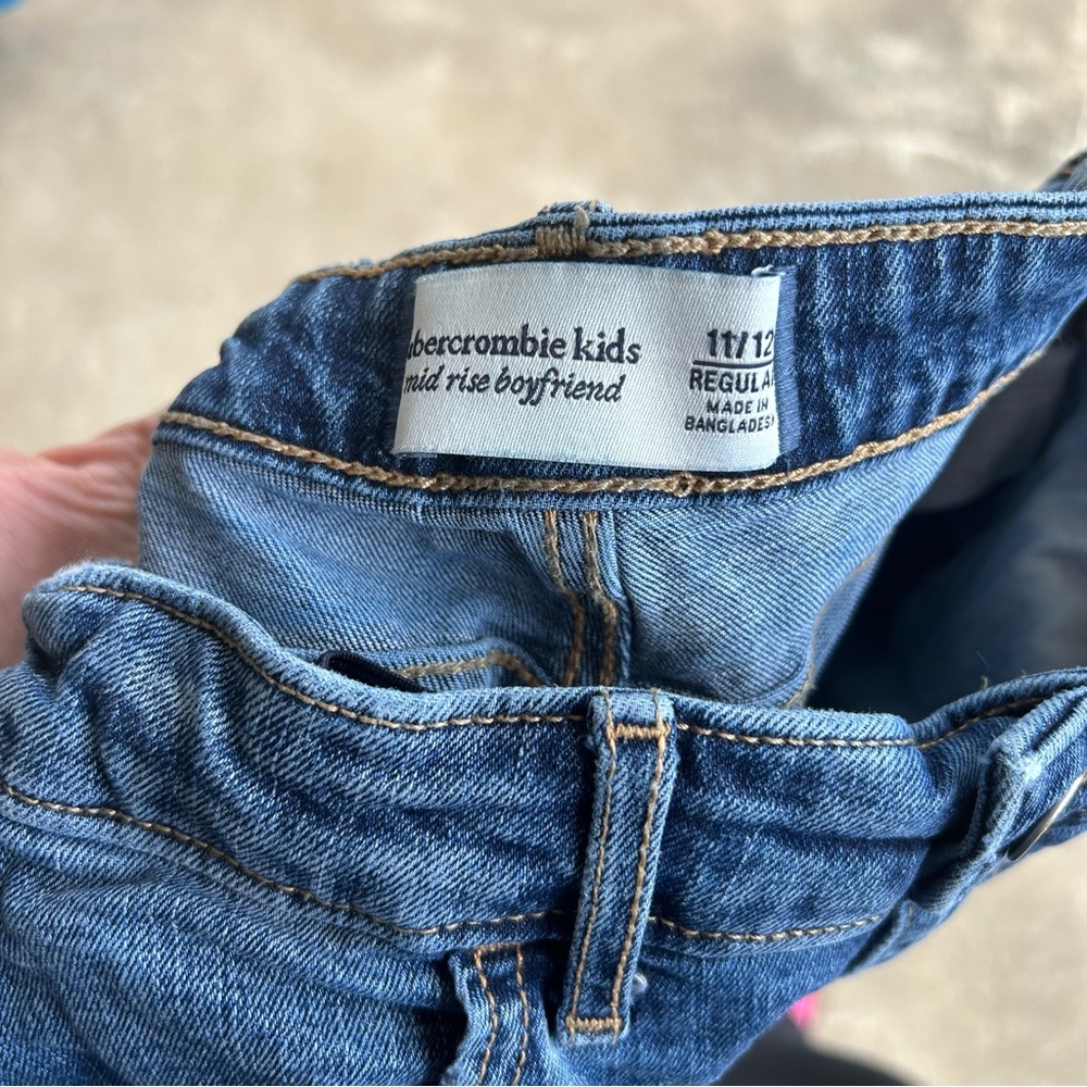 Abercrombie Kids Mid Rise Boyfriend Jeans 11/12 Distressed Cuffed Blue - Picture 2 of 3
